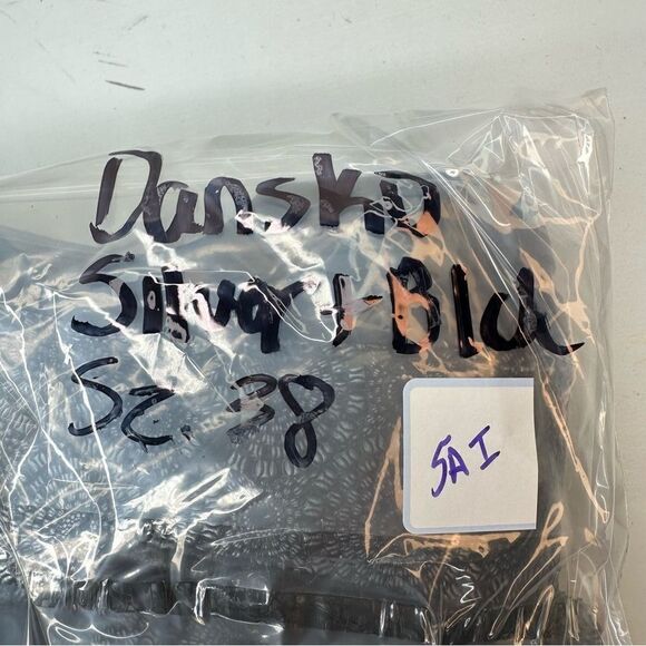 Dansko Pro XP Black Silver Medallion Embossed Patent Clog Sz US 7.5 8 EU 38 - Picture 17 of 17